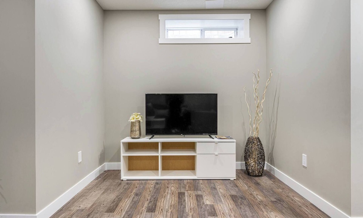 Killarney Apartment | Newly renovated 2 bedroom basement suite