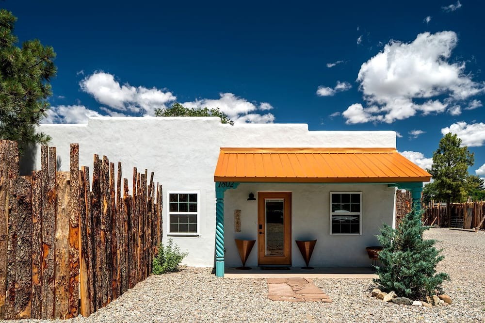 Taos House | Newly Renovated Vacation Rental with Private Patio Near Glamping & RV Park in Taos, New Mexico