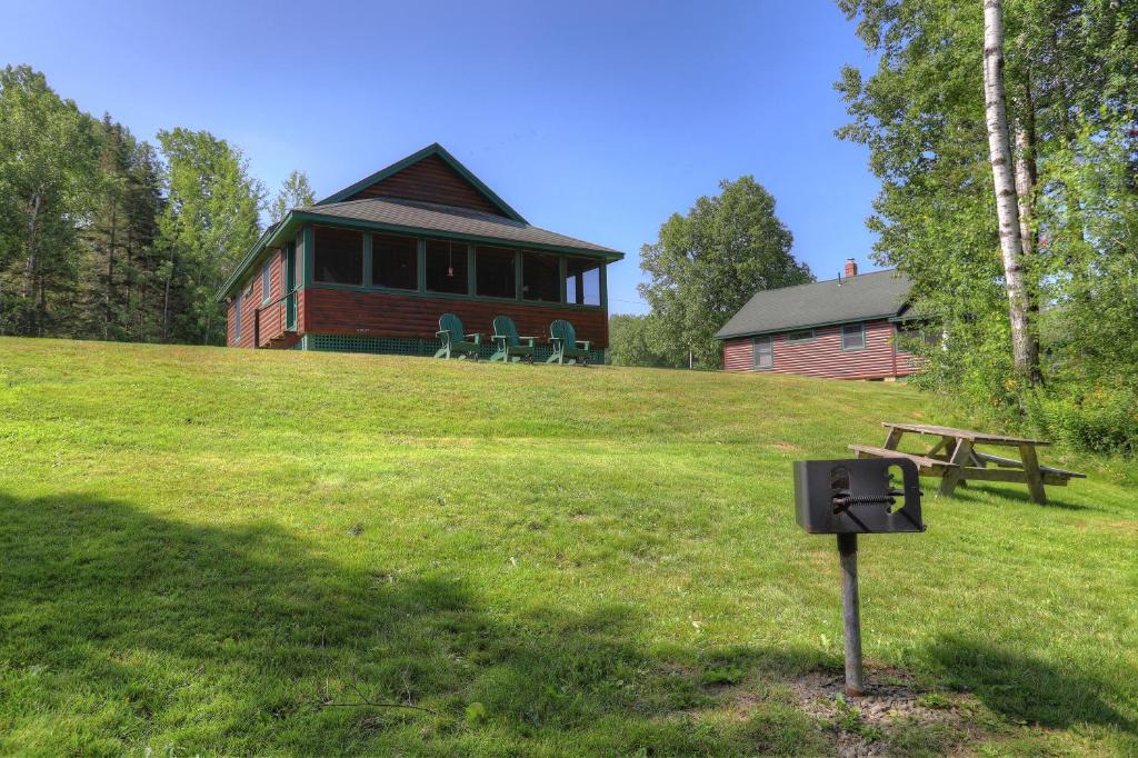 Rangeley Plantation House | Niboban Cabin 3 by Morton & Furbish