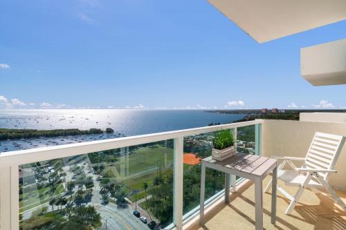 Coconut Grove House | Ocean View Balcony steps from Restaurants, Peacock Park & Marina