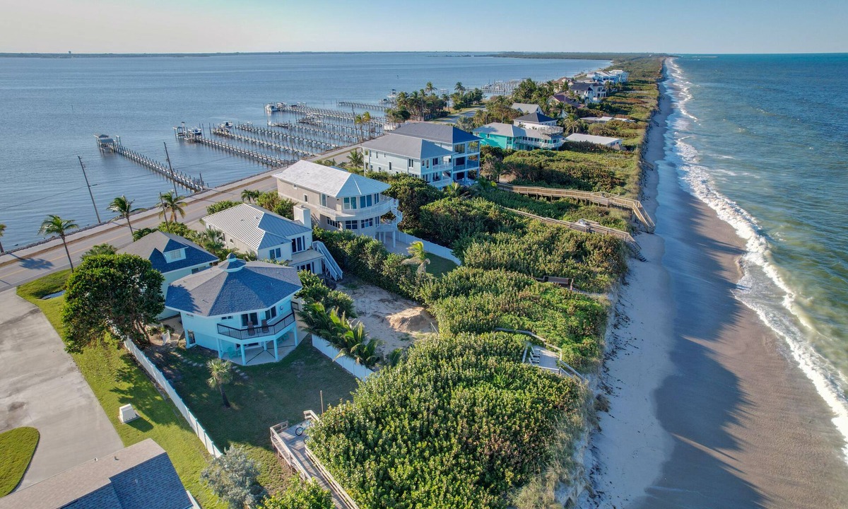Ambersand Beach House | Oceanfront Octagon Beach House and Dock Sunrise and Sunset Ocean to River Lot