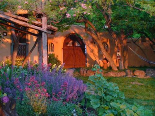 Taos Bed & Breakfast | Old Taos Guesthouse B&B