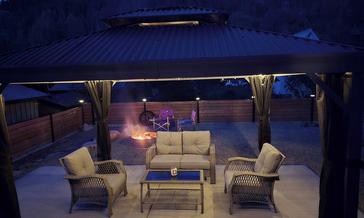 Okanagan-Similkameen Cottage | Otter House Close to the Beach
