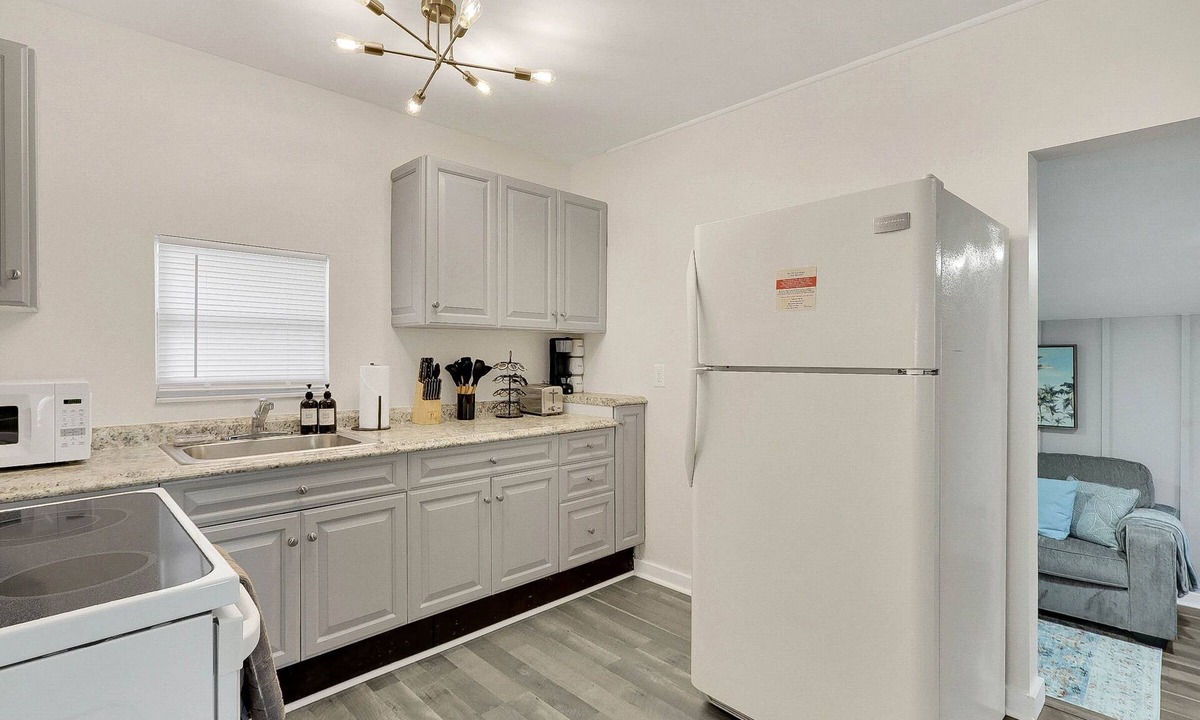 West Palm Beach Cottage | Palm Beach Bungalow Getaway