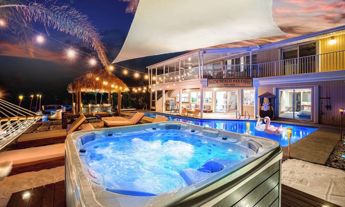 Florida North Atlantic Coast House | Palm Beach Paradise | Villa w/Beach, Pool, Cinema & Tiki