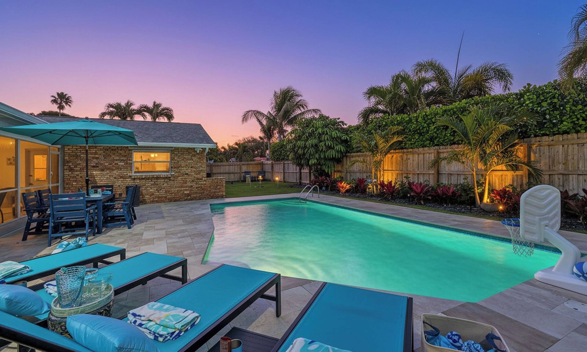 Palm Beach Gardens House | Palm Paradise | Heated Pool | PGA | Beaches | Waterpark | Roger Dean