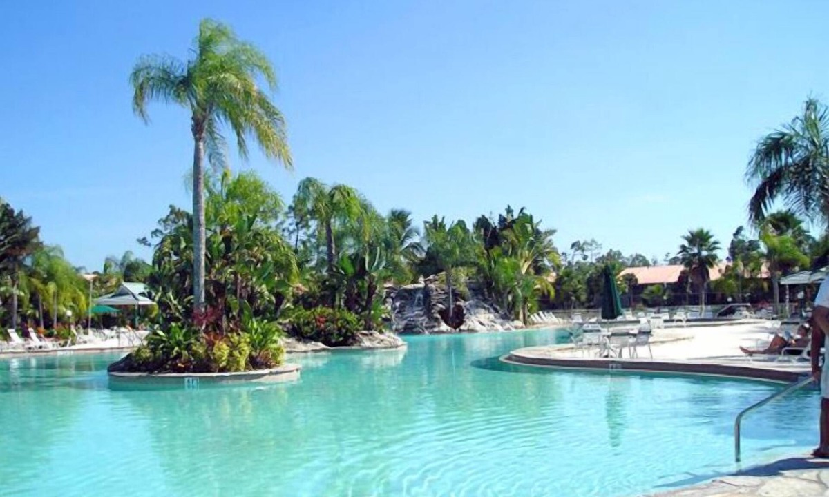 Naples Condo | PARADISE FOUND! LAKEFRONT FIRST FLOOR CONDO IN TROPICAL FALLING WATERS