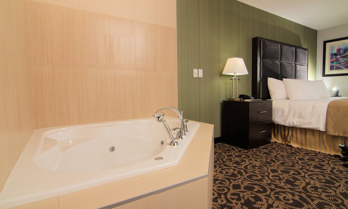 Redwater Hotel | Paradise Inn & Kitchenette Suites