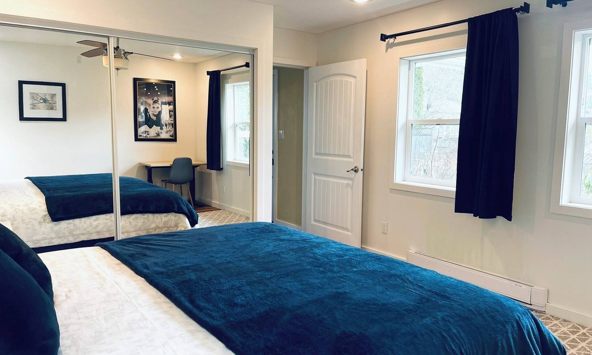 Regional District of Nanaimo House | Peaceful Cottage Home in North Nanaimo