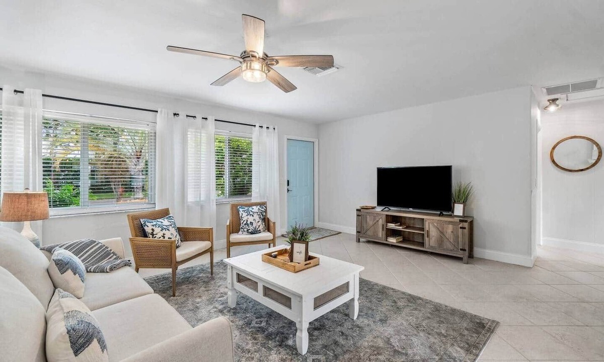 Delray Beach House | Peaceful & Roomy Waterfront Delray Beach House