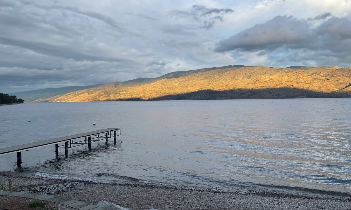 Central Okanagan Apartment | Peachland Beach Promenade