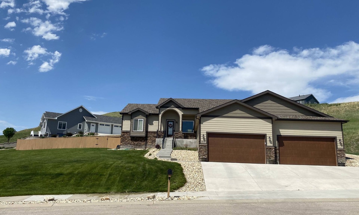 Sturgis House | Perfect Location for Sturgis Rally with optimal bike storage!