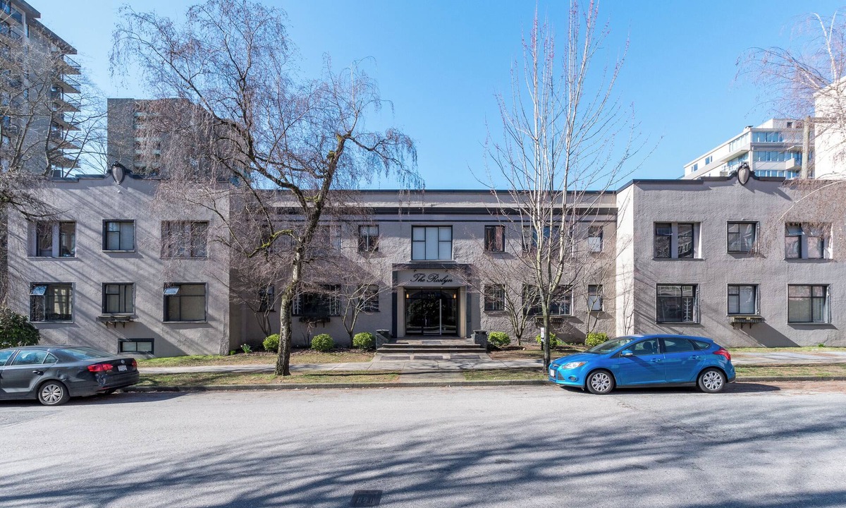 West End Apartment | Pet Friendly Furnished 2 Bedroom @ 935 Jervis