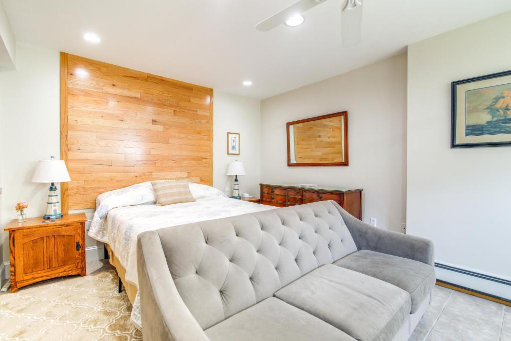 Minot Apartment | Pet-Friendly Garden Studio ~ 25 Mi to Boston!