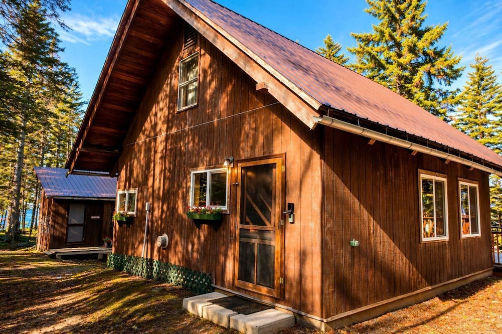 Northeast Somerset Cabin | Pet-Friendly Lakefront Cabin on Moosehead Lake with Dock Access