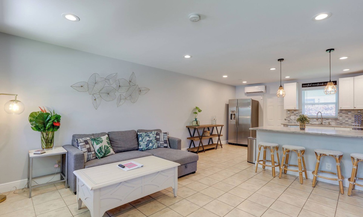 Juno Ridge House | Pet-Friendly Palm Beach Pad - 1 Mi to the Ocean!