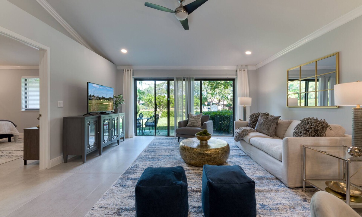 Palm Beach Gardens Cottage | PET FRIENDLY Brand New cottage with great rates! Book now - it won’t last