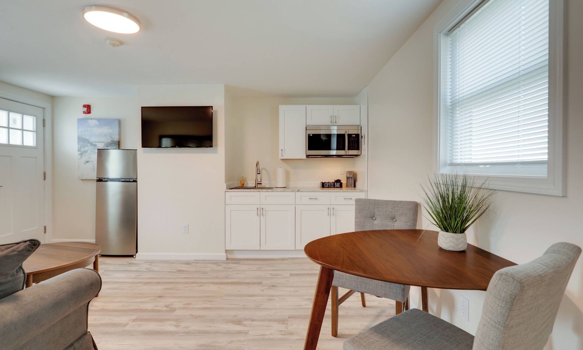 Wareham Apartment | Pet-friendly Wareham Retreat Near Onset Beach!