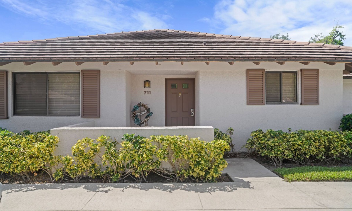 Palm Beach Gardens Cottage | PGA National Escape 2BR/2BA Palm Beach Gardens Golf, Beach, Dining Nearby