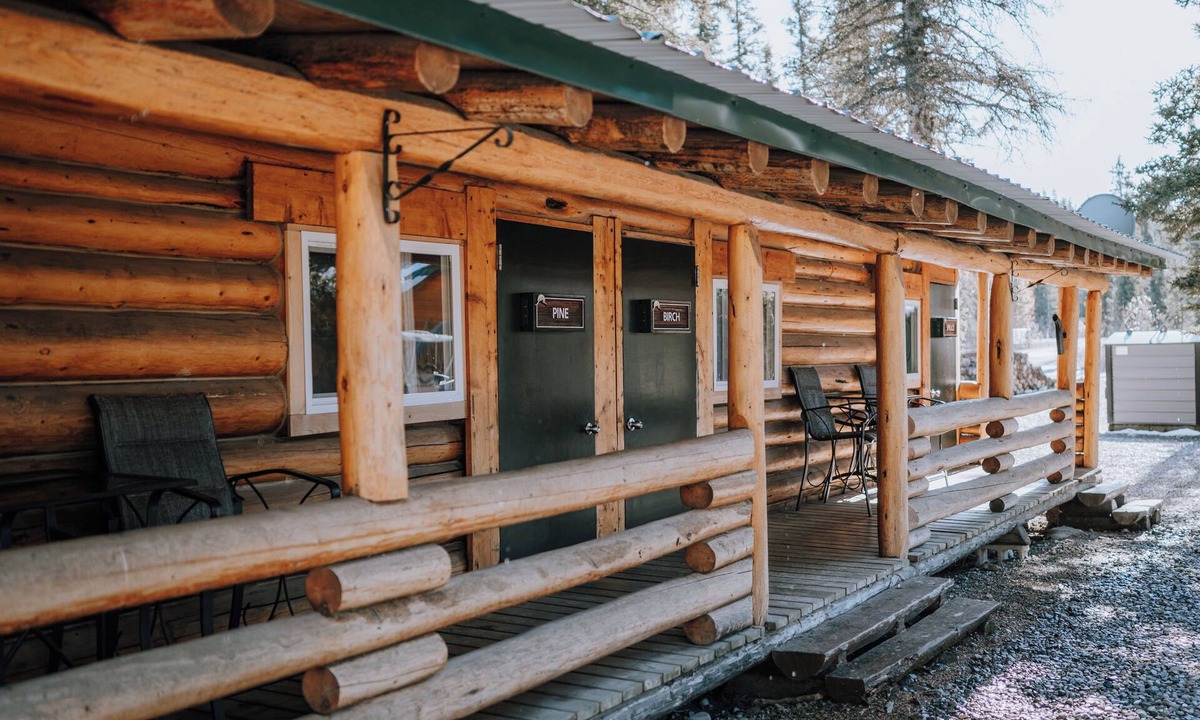 Red Deer River Crossing Cabin | Pine Cabin: Mountain Escape | Sleeps 4 | Bathroom