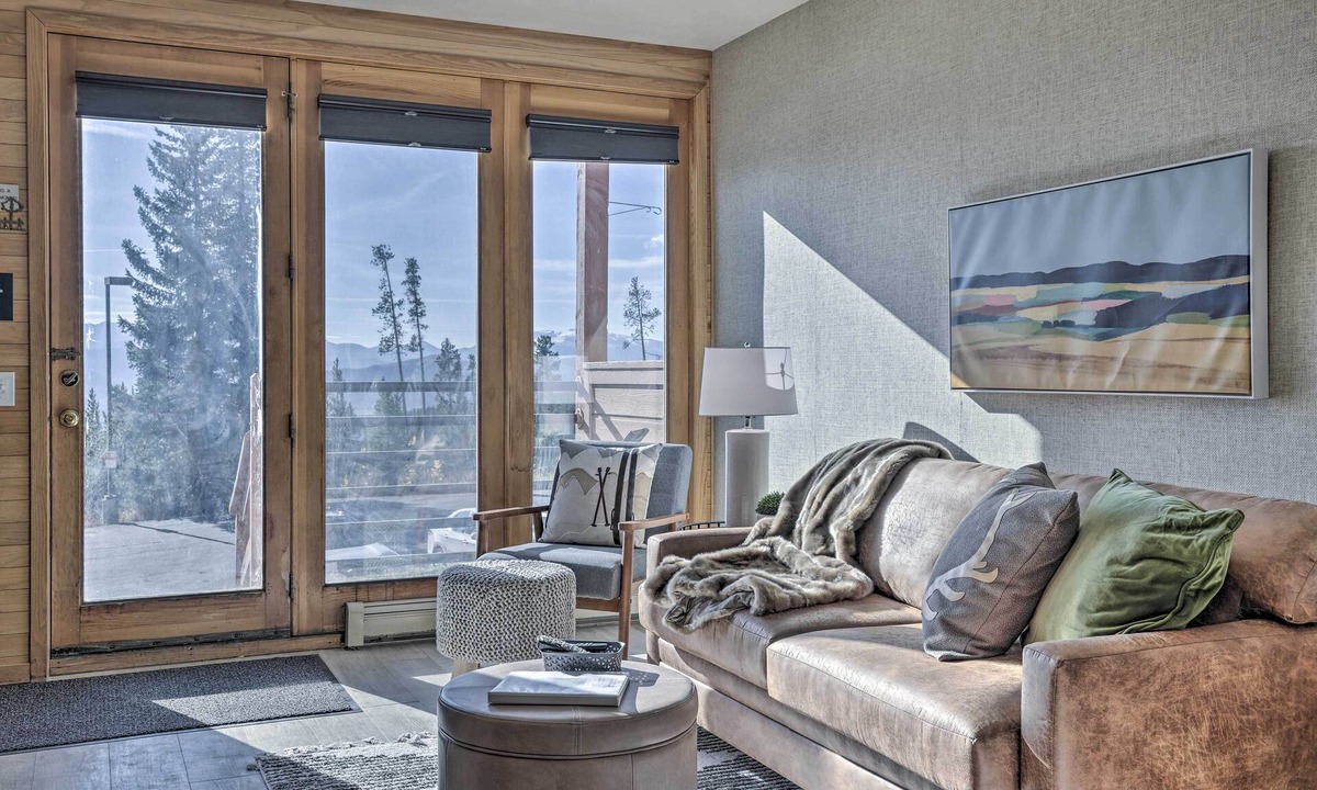 Wildernest Condo | Pool, Hot Tub & Ski Shuttle! Silverthorne Condo