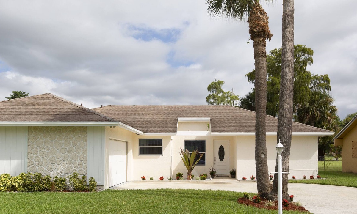 Riviera Beach House | PREMIUM HOME IN WEST PALM BEACH