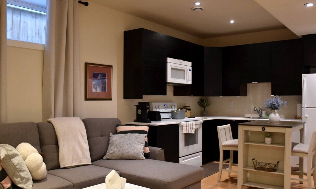 Saskatoon House | Private 2BR Suite | Kitchen & Laundry