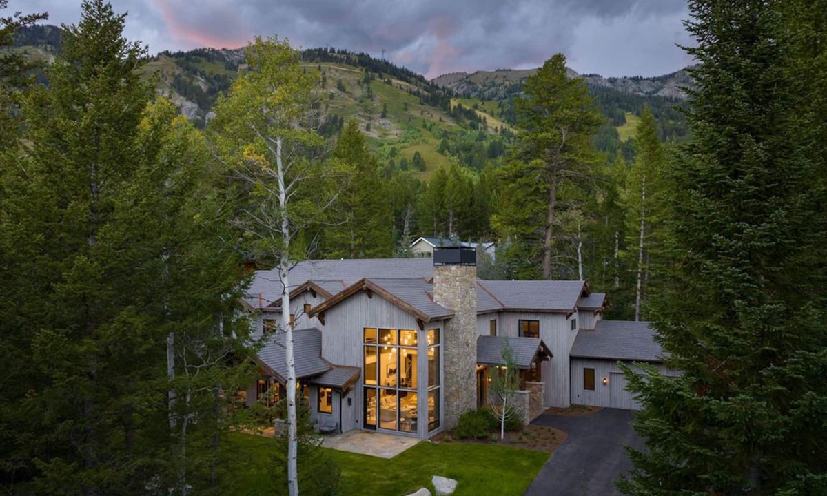 Teton Village House | Private Hot Tub plus Pool and Fitness Center Access at Teton Mountain Lodge