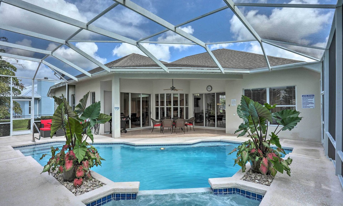 Port Saint Lucie House | Private Pool & Hot Tub: Port St Lucie Escape