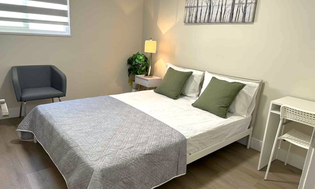 Surrey House | Private Room in Fleetwood Surrey BC