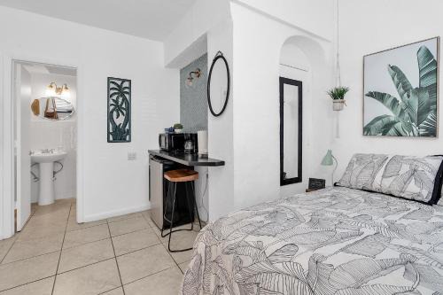 Coral Way House | Private Studio in Little Havana