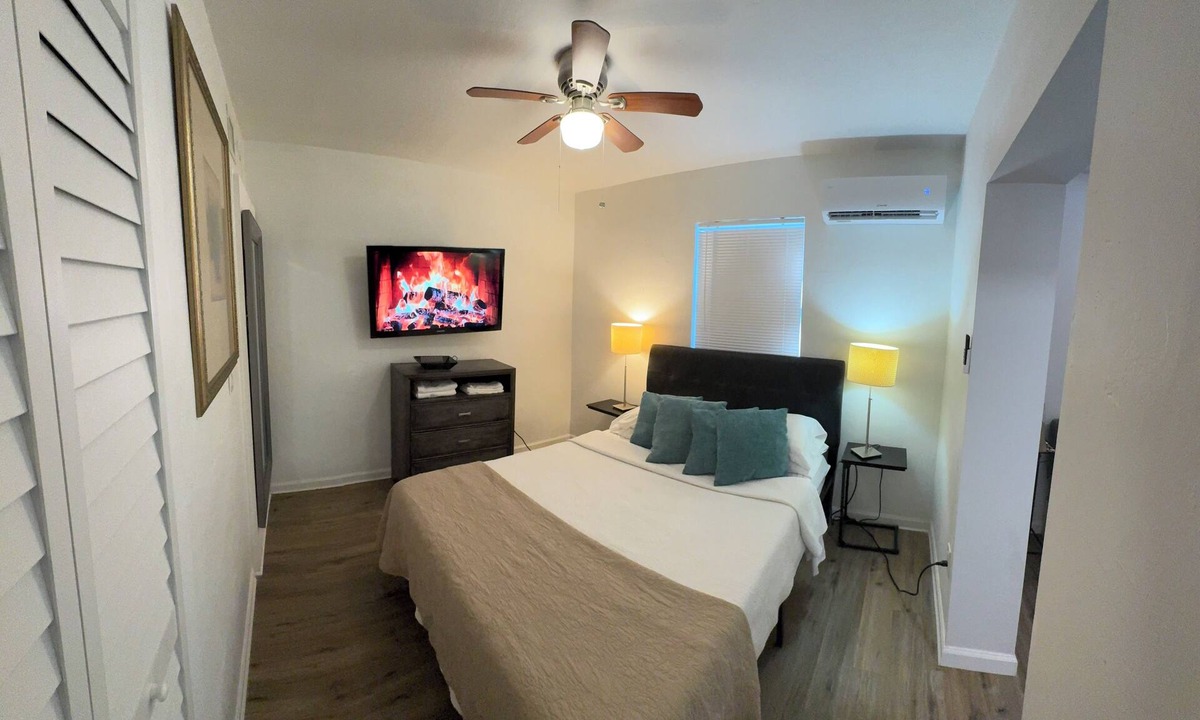 Pompano Beach Apartment | Private Suite Apartment, 3 Miles to the Beach