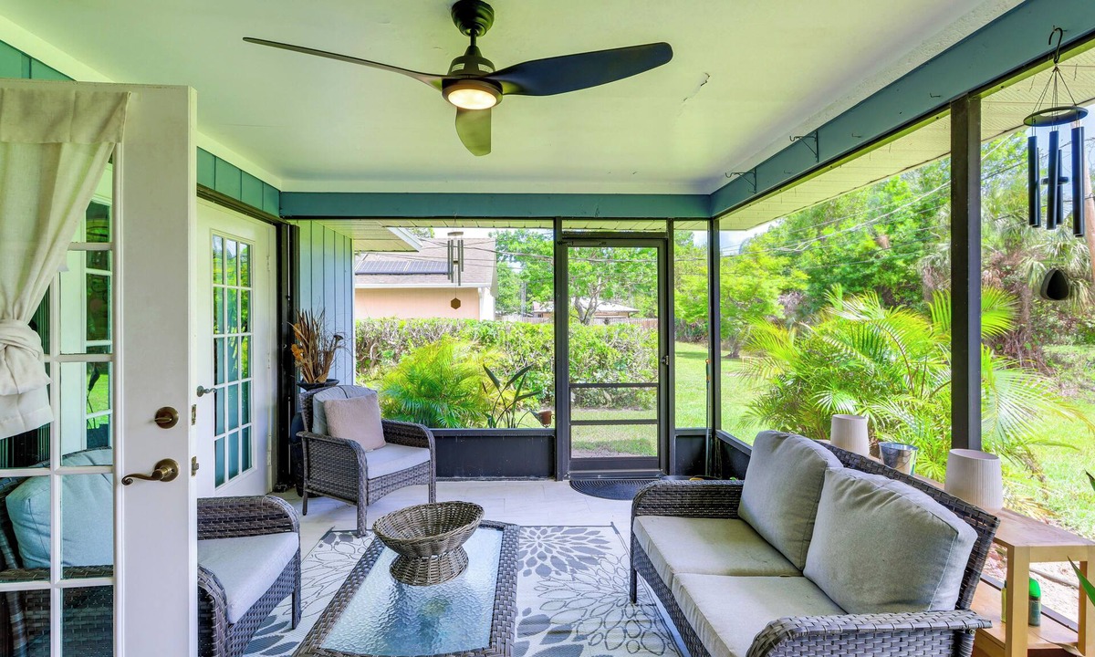 Lakewood Park House | Private Yard, Lanai! Pet-Friendly Fort Pierce Home