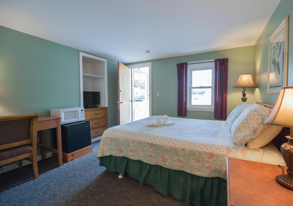 Lincoln Hotel | Profile Motel & Cottages