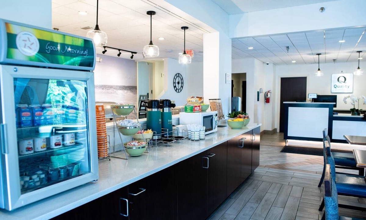 West Palm Beach Hotel | Quality Inn Palm Beach International Airport