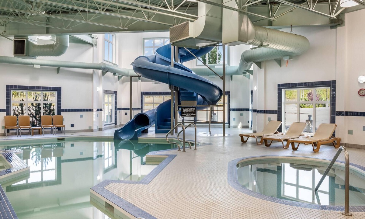 Lac La Biche Hotel | Ramada by Wyndham Lac La Biche