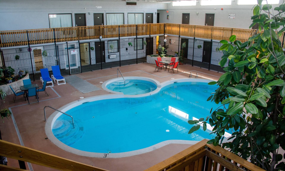 Medicine Hat Hotel | Ramada by Wyndham Medicine Hat