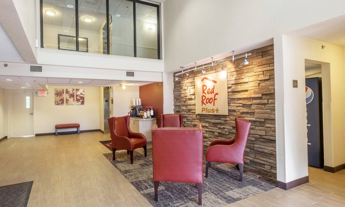 Palm Beach - West Palm Beach Hotel | Red Roof Inn PLUS+ West Palm Beach
