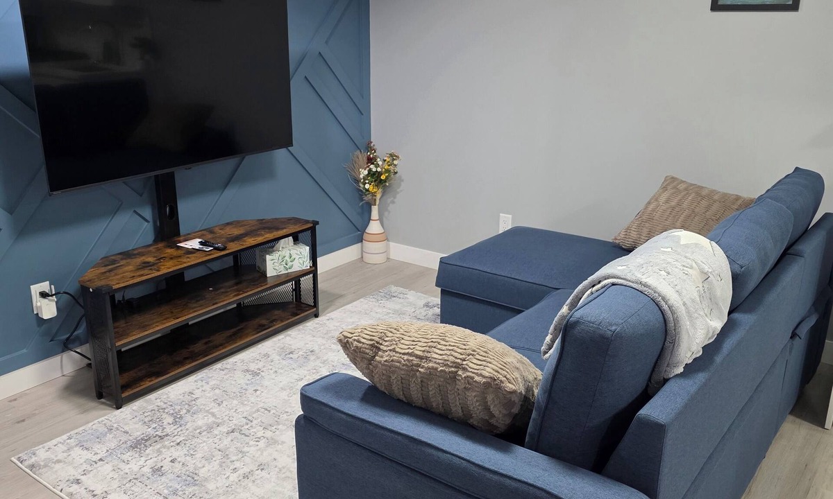 Northeast Edmonton House | Rehoboth Cozy Suite