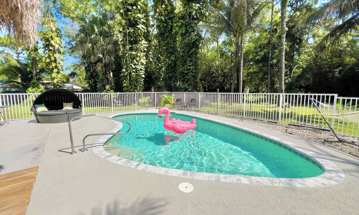Hunt Club House | Relax Poolside! Family West Palm Beach Gem w/Yard