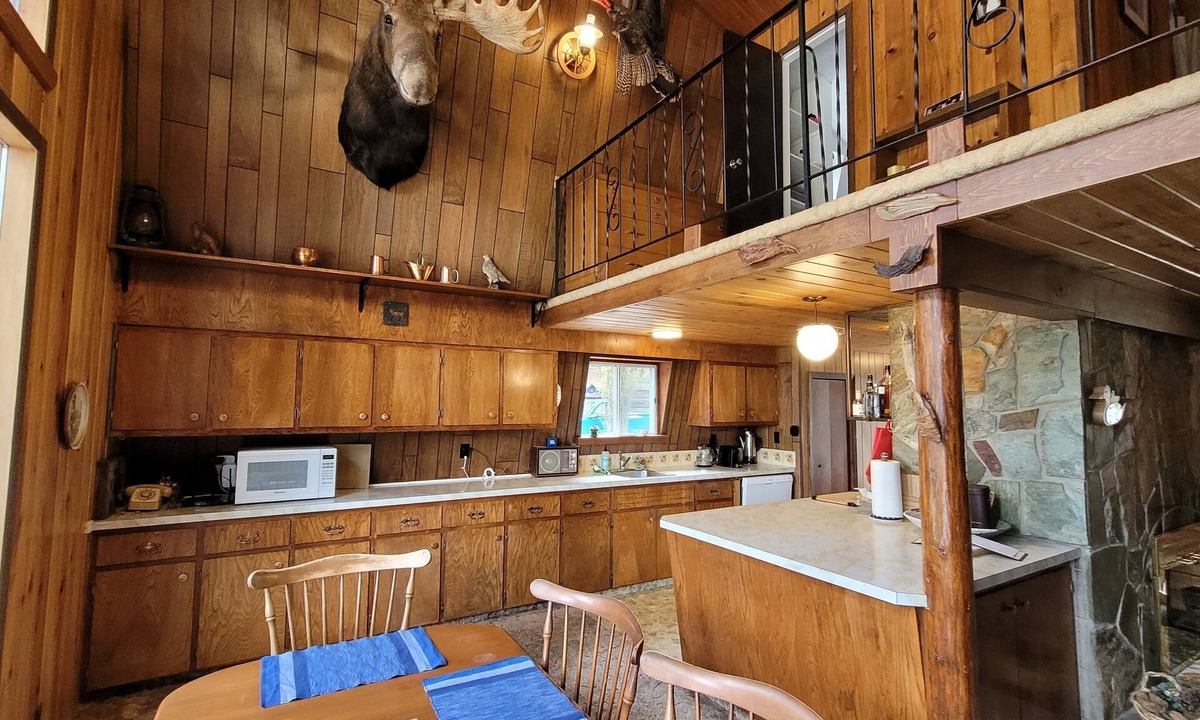 East Kootenay House | Relaxing and Cozy