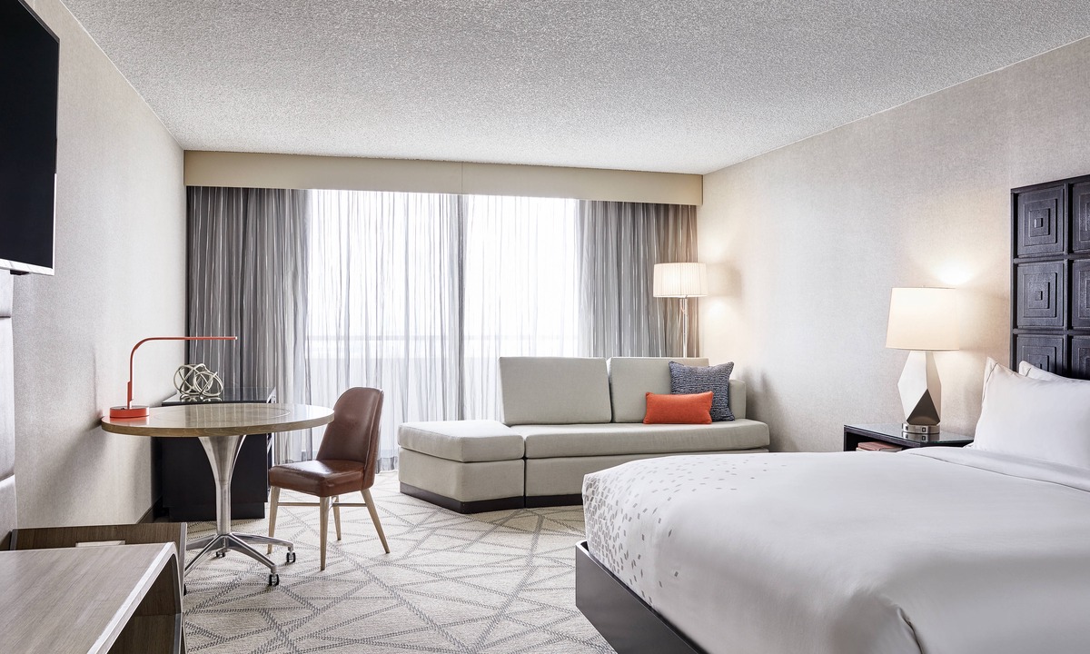 Northeast Park Hill Hotel | Renaissance Denver Central Park Hotel