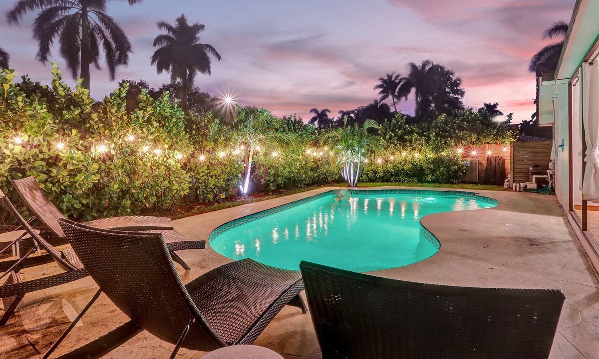 South Lake House | Renovated 5½ Bedroom Home with Amazing Pool