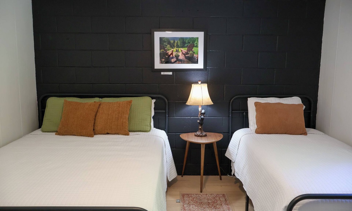 Holderness Hotel | Renovated Lake Suite 4, Kitchen, Private Beach + Dock Access, Not Dog Friendly