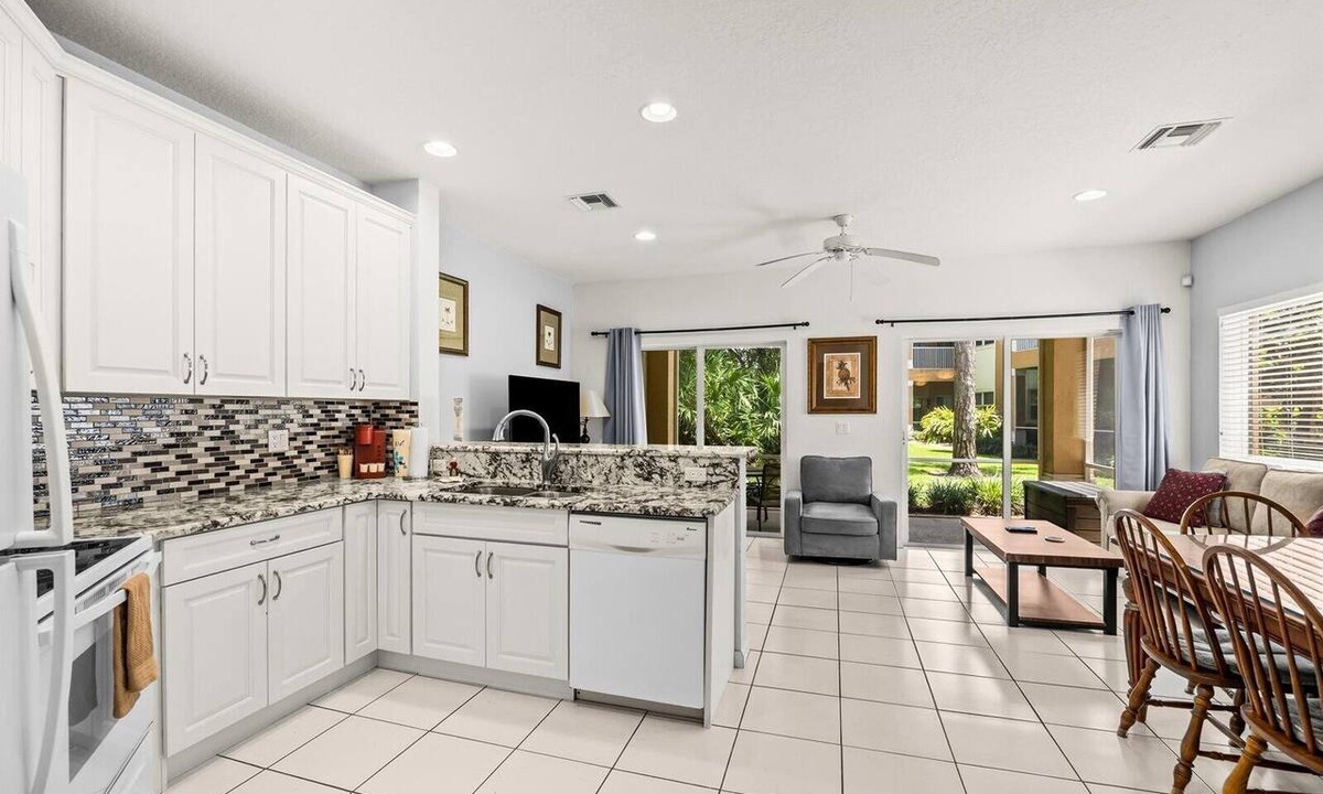 Port Saint Lucie Villa | Right Direction Rentals 1 Bedroom Villa 9119
