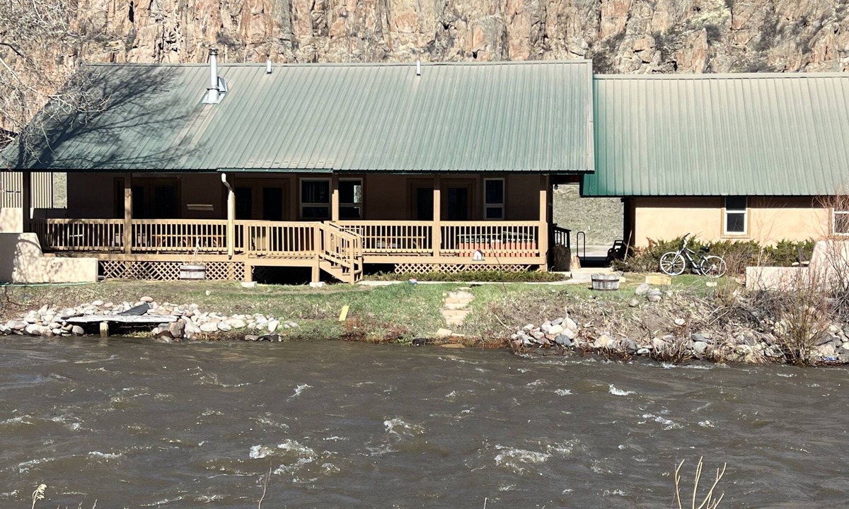 South Fork Cottage | Rio Cabin - Serenity on the South Fork