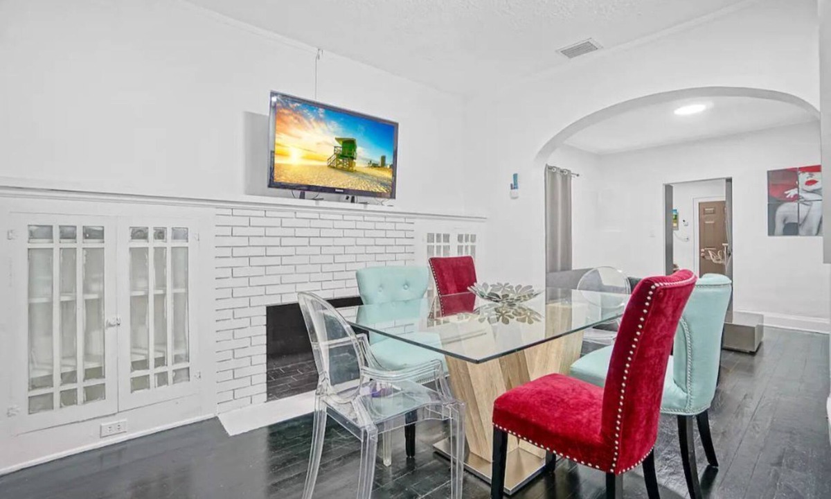 Little Haiti House | River House 4BR pool plus private parking