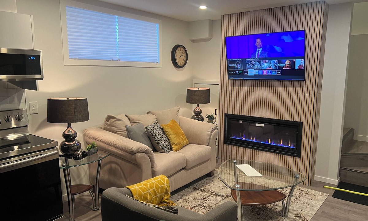 Saskatoon Apartment | Rosemary’s Cozy Corner - 2 Bedroom Suite w/Private Entry in Brighton