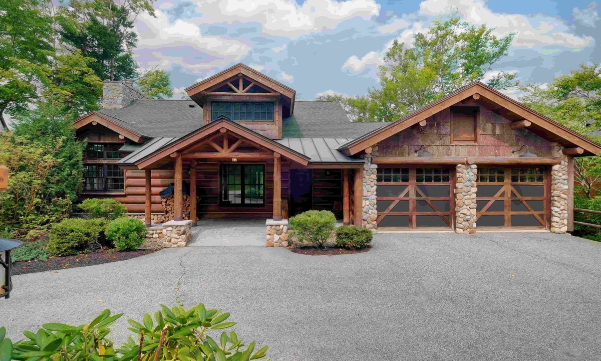 Lincoln House | 🌲 Rustic & Comfy 5BR Retreat | 🛗 Elevator | 🎱 Game Room | ♨️ Hot Tub | 🐾 Pets OK