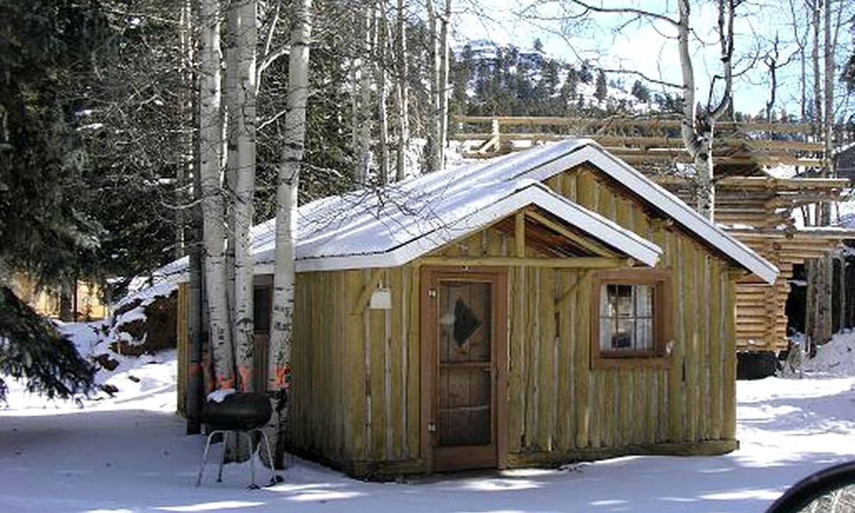 Lake City Cabin | Rustic Log Cabin Rental for a Romantic Getaway in Lake City, Colorado